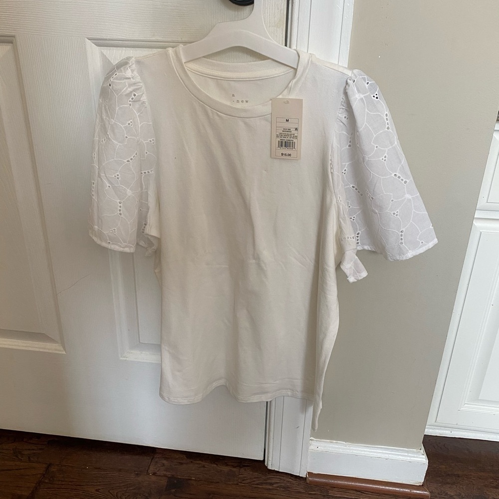 NWT A New Day white eyelet sleeved shirt. Size Medium.